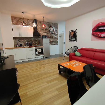 Les Lofts De Provins: Apt 4 Экстерьер фото